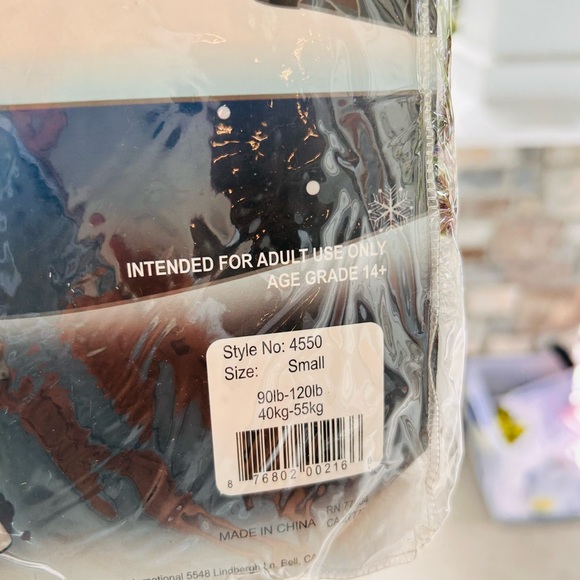 Eskimo Women’s Halloween Costume - Picture 7 of 7